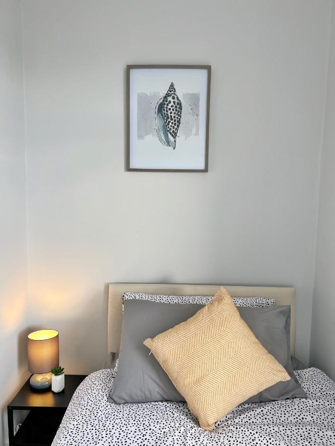 Cheerful 3 Bedroom Home With Netflix And Wi-Fi Мидлтон Экстерьер фото