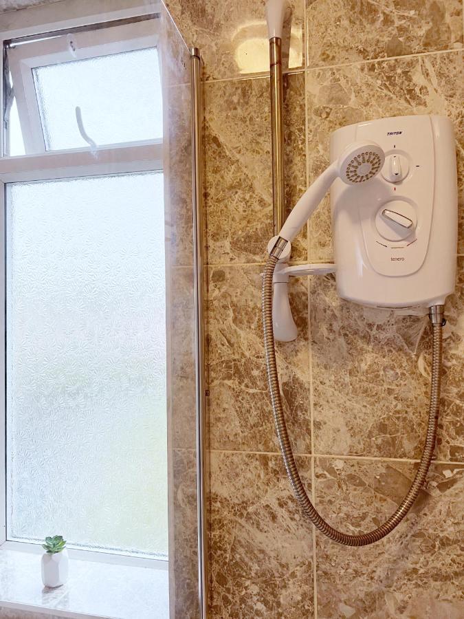 Cheerful 3 Bedroom Home With Netflix And Wi-Fi Мидлтон Экстерьер фото