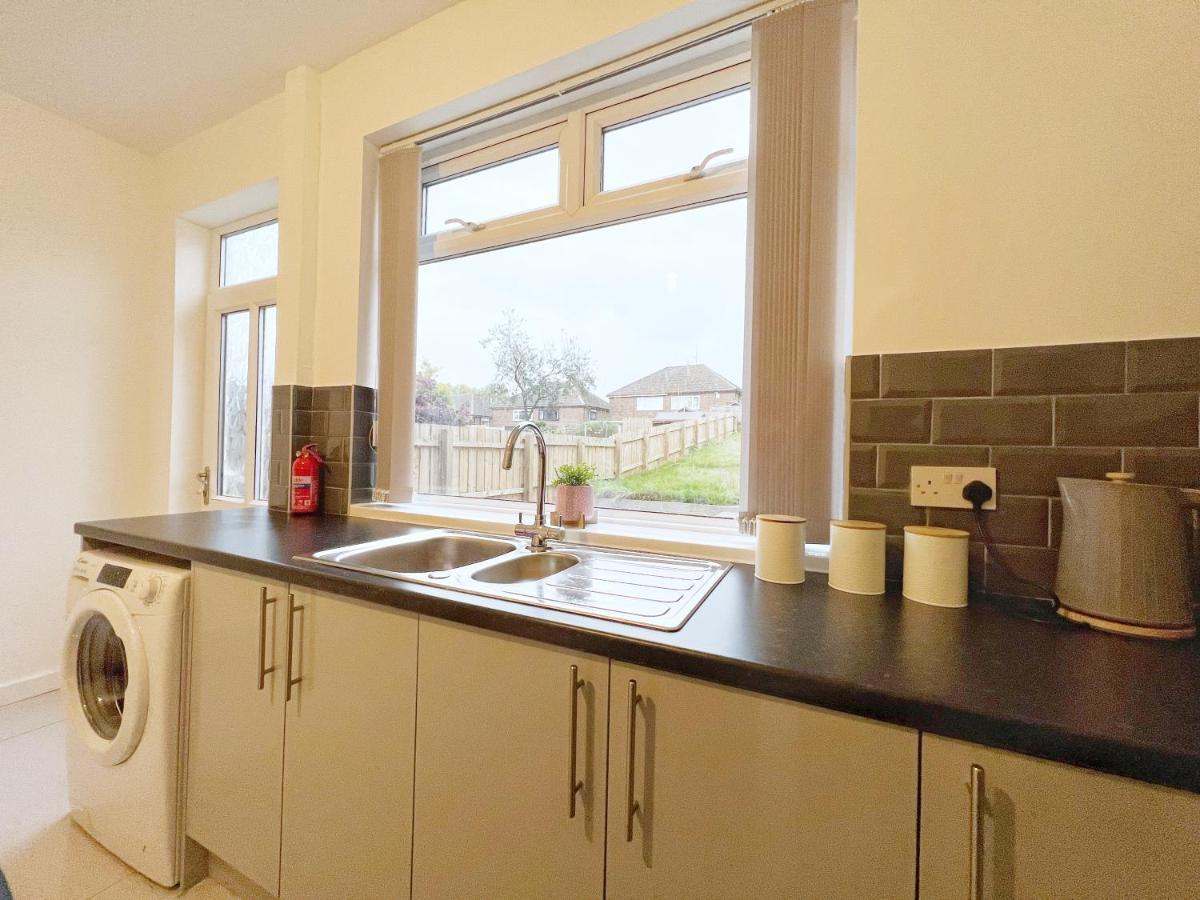 Cheerful 3 Bedroom Home With Netflix And Wi-Fi Мидлтон Экстерьер фото